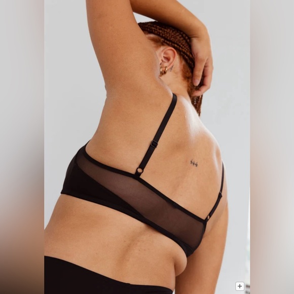 NWOT Blush Lingerie black bralette - Picture 2 of 3